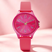 Montre-bracelet personnalisée en gros pour femmes, boîtier en plastique, mouvement à quartz, bracelet en silicone, pour usage quotidien