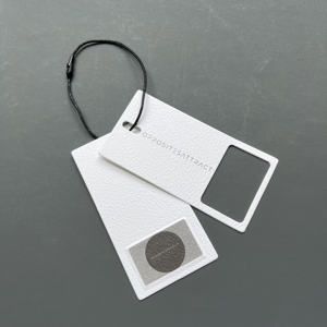 Étiquettes suspendues en papier texturé coton de qualité supérieure avec logo personnalisé - Étiquettes de marque de luxe pour la mode boutique avec logo de marque - Product Image 1
