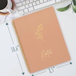 สมุดบันทึกเกลียวลายสวยงามสำหรับผู้หญิง - สมุดโน้ตสีชมพูทันสมัยน่ารัก พร้อมช่องใส่ของขนาดใหญ่และหน้ากระดาษมีเส้นบรรทัด - Product Image 1