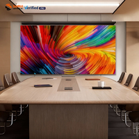 Écran LED COB P1.5 intérieur ultra HD à taux de rafraîchissement élevé de 3840 Hz, module sans soudure de 600*337,5 mm pour centre de commande, salle d'exposition