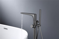 Robinet de baignoire sur pied moderne de luxe noir mat avec douchette à main et poignée unique pour hôtel