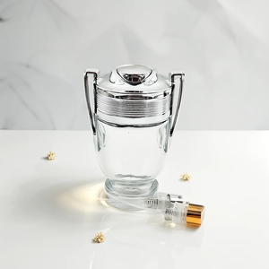 लक्जरी 100 मिलीलीटर इत्र की बोतल के साथ स्क्रीन प्रिंटिंग के लिए ट्रॉफी आकार में कैप खाली स्प्रे ग्लास बोतल - Product Image 2