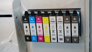 เครื่องพิมพ์ UV แบบตั้งโต๊ะ A3 อัตโนมัติ รุ่นใหม่ พร้อมหมึก UV รับประกัน 1 ปี พิมพ์ได้ 8 สี สำหรับพิมพ์โลโก้บนเคสมือถือ อะคริลิก ไม้ แก้ว โลหะ - Product Image 4