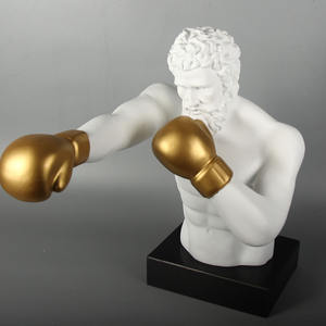 Sculpture <span class=keywords><strong>de</strong></span> buste <span class=keywords><strong>de</strong></span> boxer <span class=keywords><strong>de</strong></span> style <span class=keywords><strong>grec</strong></span> avec des gants <span class=keywords><strong>de</strong></span> boxe en or Statue en résine moderne pour <span class=keywords><strong>la</strong></span> décoration intérieure Art Display Man Cave Gift - Product Image 5