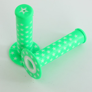 Puños para Manillar <span class=keywords><strong>de</strong></span> Bicicleta <span class=keywords><strong>de</strong></span> <span class=keywords><strong>Montaña</strong></span> con Palancas para Bicicletas <span class=keywords><strong>de</strong></span> Carretera - Plástico Resistente <span class=keywords><strong>de</strong></span> 22 mm <span class=keywords><strong>de</strong></span> Diámetro, Piezas <span class=keywords><strong>de</strong></span> Bicicleta - Product Image 2
