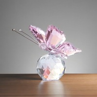Figurine 3D Papillon Volant en Cristal, Bloc & Cube Ornemental à Motif Rayé, Objets de Collection Sculptés Personnalisables pour la Décoration Intérieure