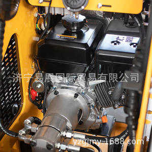 Chargeuse compacte adaptée au marché d'Inde et d'Asie du Sud-Est pour un changement rapide d'équipement (Pala Cargadora) - Product Image 4