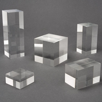 Bloc de présentation carré en acrylique massif de qualité supérieure pour gravure personnalisée et éclairage de base LED, collection de bijoux et de parfums