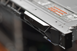 โปรโมชั่นสุดฮอตปี 2022 สำหรับเซิร์ฟเวอร์แบบแร็ค PowerEdge R6525 1U EPYC 7252 8GB RDIMM มีสินค้าพร้อมส่ง - Product Image 5