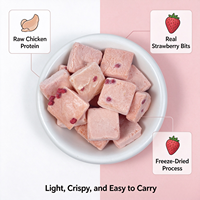 Friandises pour chiens aux tranches de poulet et fraises lyophilisées, vente en gros, pour chiots, chiens de petite, moyenne et grande taille, chats, récompense d'entraînement, collation pour animaux de compagnie