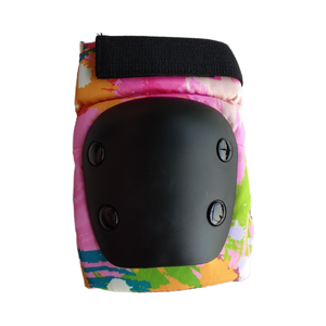 Attrezzatura Protettiva Rosa per Skateboard con Imbottiture per Ginocchia, Gomiti e Polsi e Logo Personalizzato per Adulti e Bambini - Product Image 5