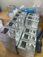 Support électrique en tôle d'aluminium/acier inoxydable sur mesure, découpe laser, pliage, OEM
