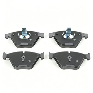 ชุดซ่อมผ้าเบรกหน้าคุณภาพสูง 34118847063 สำหรับรถยนต์ BMW ซีรีส์ 5 F10 F18 ซีรีส์ 6 F06 F12 ไม่มีเสียงรบกวนและฝุ่นน้อย - Product Image 1