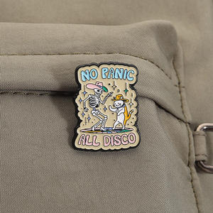 دبوس زينة بتصميم كرتوني عتيق على شكل جمجمة وقطة بعبارة 'لا للذعر' و'كل شيء ديسكو' بتصميم غريب مطلي بالمينا - Product Image 2