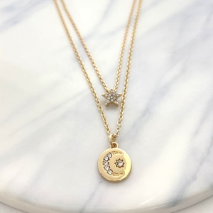 Collar con Colgante de Doble Cadena Estilo Clásico en Oferta, Cadena de Eslabones con Estrella y Luna en Aleación de Zinc Chapada en Oro para Mujer - Product Image 1