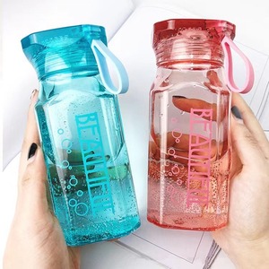 Elegante Bicchiere d'Acqua a Forma di Diamante, Portatile, Personalizzato per Studenti, in Vetro Trasparente con Logo Stampato e Cordino - Product Image 1