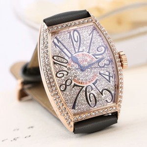 นาฬิกาหรูทรงถังสไตล์ยุโรปของผู้หญิงเทรนด์ลำลองพร้อมเพทายเต็มเรือนสายหนังสีโรสโกลด์ - Product Image 4