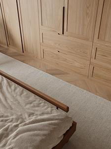 خزانة ملابس مدمجة من خشب البلوط - تصميم بسيط على الطراز الاسكندنافي مع مقابض مدمجة لغرفة النوم - Product Image 5