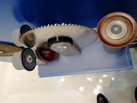 Meules à liant résineux pour la fabrication d'outillage