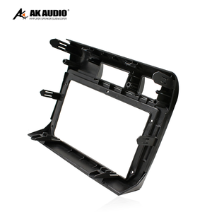 Cadre d'écran noir embarqué 9 pouces pour <span class=keywords><strong>Toyota</strong></span> <span class=keywords><strong>Land</strong></span> <span class=keywords><strong>Cruiser</strong></span> 2023+ pour autoradio de navigation DVD, support de panneau en plastique ABS - Product Image 4