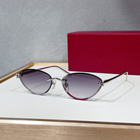 Lunettes de soleil de luxe pour femmes, style œil de chat, sans monture, monture en métal doré, verres dégradés, protection UV400, pour les vacances, mode vintage