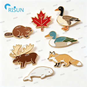 Imán de nevera, insignia, broche, pin esmaltado y pin de solapa personalizados de Canadá con motivos de Oso polar canadiense, Castor, Oso Kermode, Caribú, Ganso y Alce - Product Image 3