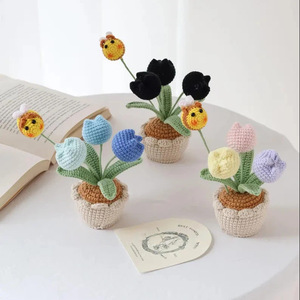 Plante en pot de tulipes multicolores au crochet avec abeille <span class=keywords><strong>et</strong></span> <span class=keywords><strong>coccinelle</strong></span>, décoration de bureau <span class=keywords><strong>et</strong></span> de maison - Product Image 2