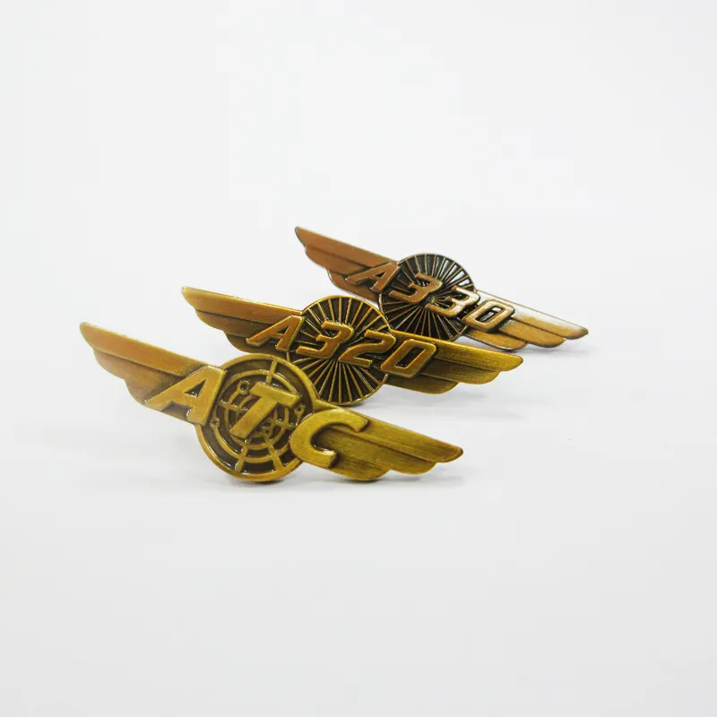 Benutzer definierte antike Bronze Wings Pin Abzeichen vergoldete Metall münze mit Logo Artistic Souvenir Craft von Cheap Metal Crafts gestempelt