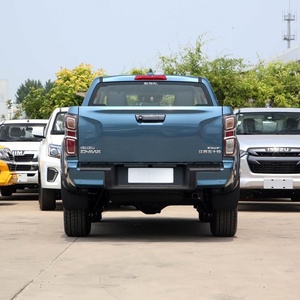 Isuzu D-MAX V-CROSS 2023 Diesel 4x4 Automatique Pick-up Tout-Terrain Style de Vie Camion Utilitaire Véhicules d'Occasion en Promotion - Product Image 4