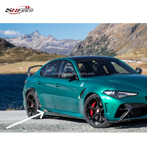Faldones Laterales de Fibra de Carbono Giulia para <span class=keywords><strong>Alfa</strong></span> <span class=keywords><strong>Romeo</strong></span> Giulia 2.9T V6 520HP Quadrifoglio <span class=keywords><strong>GTAM</strong></span> - Product Image 3