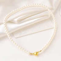 Collier en perles d'imitation Huibao pour femmes, fermoir en forme de cœur en acier inoxydable, collier de perles plaqué or, bijoux élégants et tendance, vente en gros