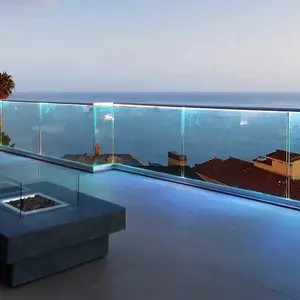 Modern tasarım dış balkon anodize alüminyum U kanal abd standart foshan gelen led ışıkları ile temperli cam korkuluk