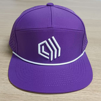 Venta al por mayor personalizado resistente al agua rendimiento deportes Gorras personalizado 5 paneles cuerda láser corte agujero Golf sombreros gorra deportiva
