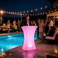 CAIQI Pupitre LED Rechargeable Étanche à Changement de Couleur en PE Moderne pour Sous-sol, Ferme, Événements Extérieurs, Hôtels
