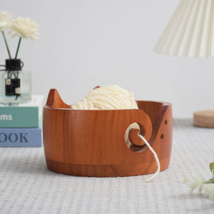 Bol de rangement pour fil en bois portable écologique de qualité supérieure, finition lisse durable, porte-fil en bois pour le tricot à la main en DIY - Product Image 2