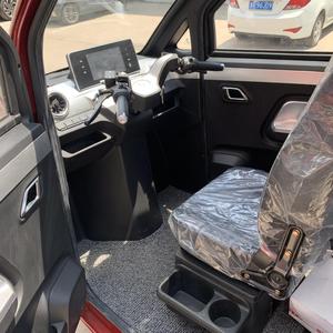 Mini véhicule électrique à trois roues, carrosserie fermée, 3 sièges et dossier, pour passagers adultes - Product Image 2