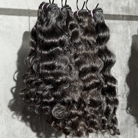 Lots de Cheveux Humains Bruts en Gros : Lisses, Ondulés, Bouclés Indiens, Vietnamiens et Birmans
