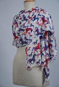 Écharpe élégante en soie modal à imprimé numérique pour femme, légère et douce, châle de créateur haut de gamme, idéal pour le quotidien - Product Image 5