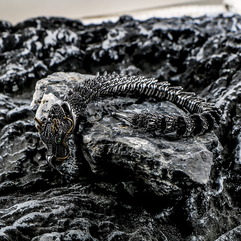 Approximately 18cm in length