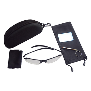 Lunettes de soleil unisexes avec verres photochromiques, idéales pour une utilisation en extérieur. - Product Image 6