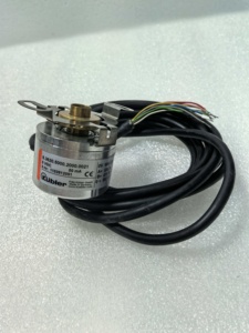 Encoder Rotatorio Incremental de Eje Hueco 8.3620.5000.2000.0021 2000PPR 50mA Hecho en Alemania - Product Image 1
