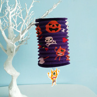 Vente en gros de lanterne en papier pliable et extensible avec décoration extérieure d'arbre à motif de citrouille et d'araignée fantôme d'Halloween