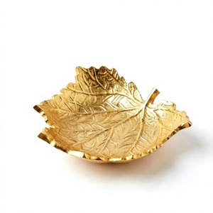Frutero decorativo de metal con diseño de hoja de uva dorada, para servir comida, centro de mesa, plato multiusos. - Product Image 1