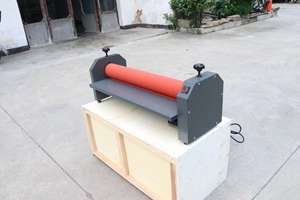 ماكينة تصفيح الأغشية الباردة LBS1300 ، يدوية لسطح المكتب البارد مع بكرات مطاطية عالية الجودة - Product Image 6