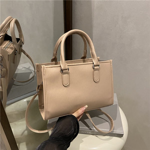 Bolsa Feminina Estilosa para o Dia a Dia Sanmi: Nova Bolsa Transversal da Moda Primavera-Verão, Elegante para o Dia a Dia - Product Image 3