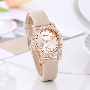<span class=keywords><strong>Montre</strong></span> à quartz pour femmes, toute nouvelle marque 2025, <span class=keywords><strong>tendance</strong></span> de la mode féminine, <span class=keywords><strong>montre</strong></span> pour étudiantes, cadran en strass, bracelet en cuir, boîtier en alliage, verre de 10 mm - Product Image 3