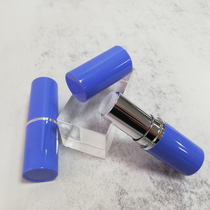 Tubes de baume à lèvres avec revêtement UV couleur injectée, conteneurs de rouge à lèvres en aluminium/plastique, tubes vides avec impression sérigraphique et marquage à chaud - Product Image 3