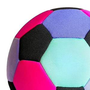 Ballon de football personnalisable, léger, écologique et durable pour adultes - Utilisation en intérieur/extérieur, jeux d'équipe et entraînement - Product Image 3