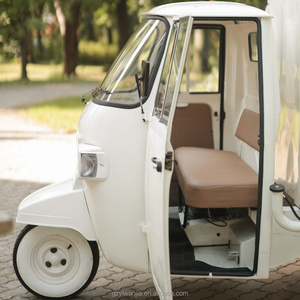 รถขายไวน์และเบียร์แบบเคลื่อนที่ <span class=keywords><strong>Piaggio</strong></span> Ape 50 รุ่นใหม่ปรับแต่งพิเศษ พร้อมระบบไฟฟ้าในตัว คุณสมบัติป้องกันสนิม สำหรับขาย - Product Image 2