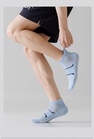 Chaussettes de sport pour hommes, chaussettes basses respirantes en maille avec semelle rembourrée, pour la course à pied, la salle de sport, l'entraînement et le quotidien
